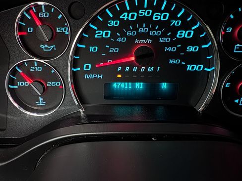 Used 2025 Chevrolet Express 3500 LT w/ LT Preferred Equipment Group RWD image 15