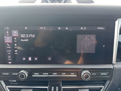 Used 2021 Porsche Macan image 18