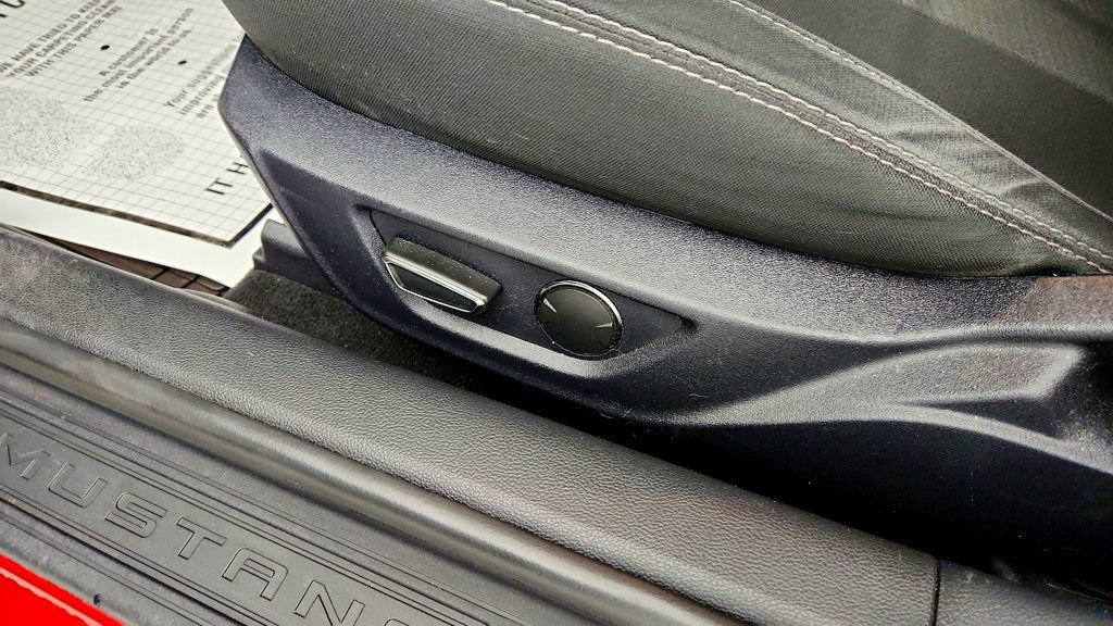 Used 2019 Ford Mustang Convertible w/ Equipment Group 101A RWD image 12