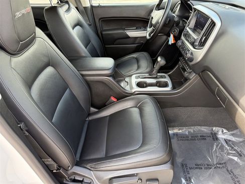 Used 2019 Chevrolet Colorado ZR2 image 37