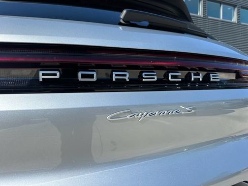 Used 2026 Porsche Cayenne S AWD/4WD image 14