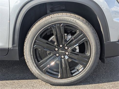 New 2025 GMC Hummer EV 2X image 10