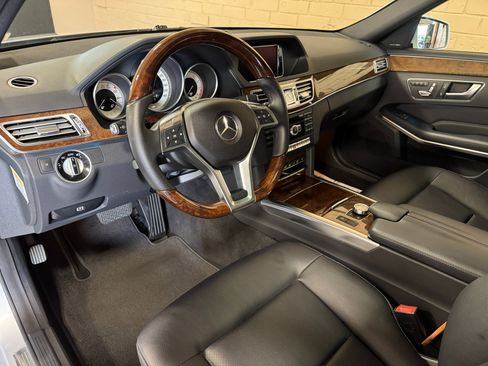 Used 2014 Mercedes-Benz E 350 4MATIC Sedan image 38