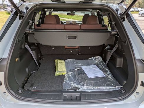 New 2026 Mitsubishi Outlander SEL image 13