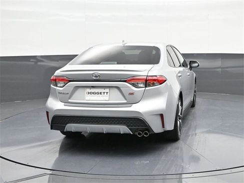 Used 2022 Toyota Corolla SE image 11