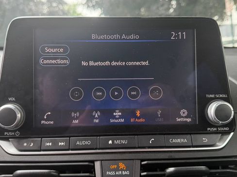 Used 2025 Nissan Altima 2.5 SR FWD image 13