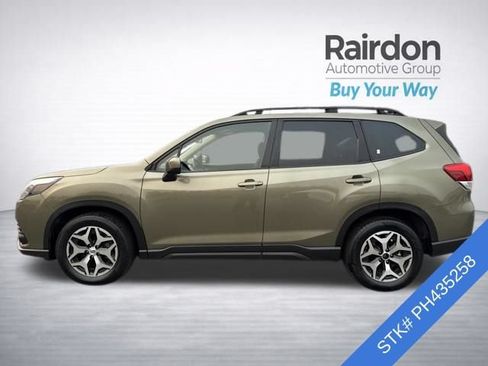 Used 2023 Subaru Forester Premium AWD/4WD image 4