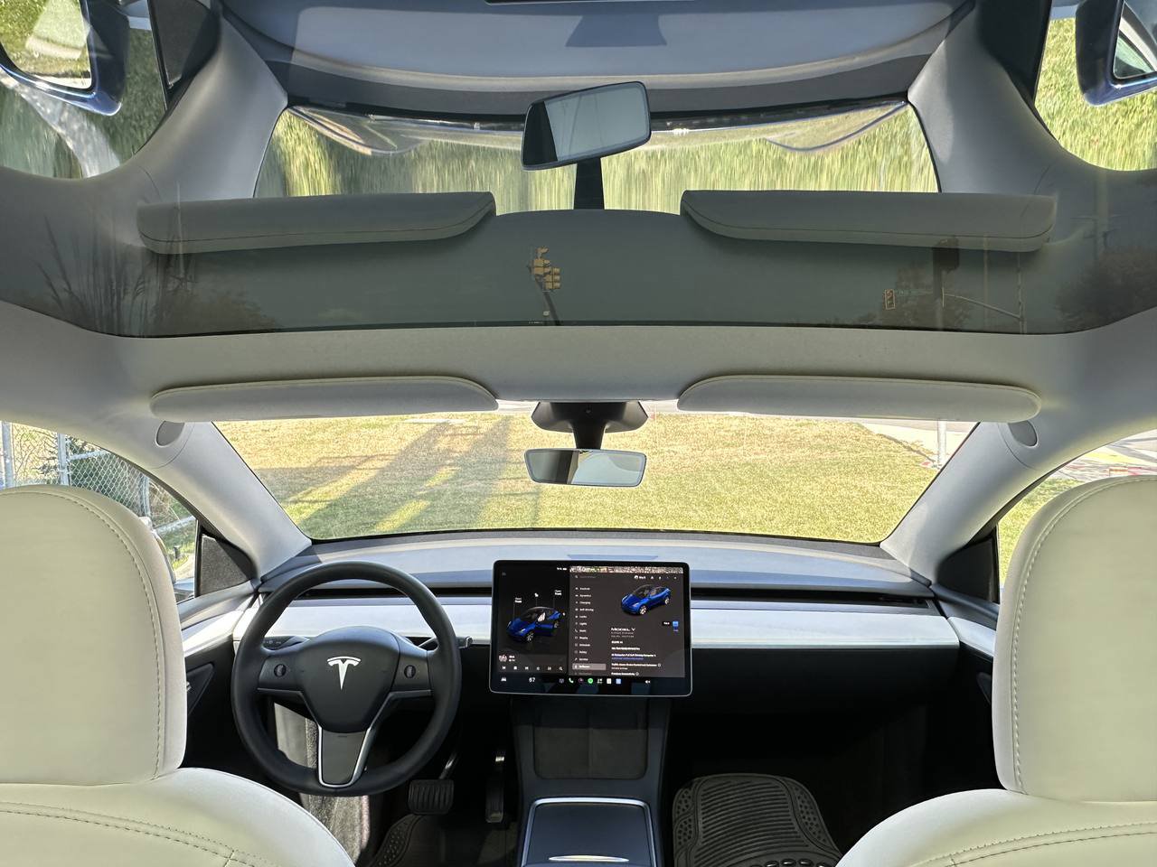 Used 2024 Tesla Model Y Long Range AWD/4WD image 29