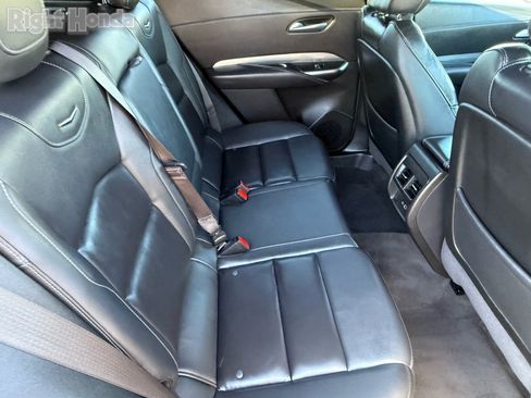 Used 2025 Cadillac XT4 Premium Luxury image 29