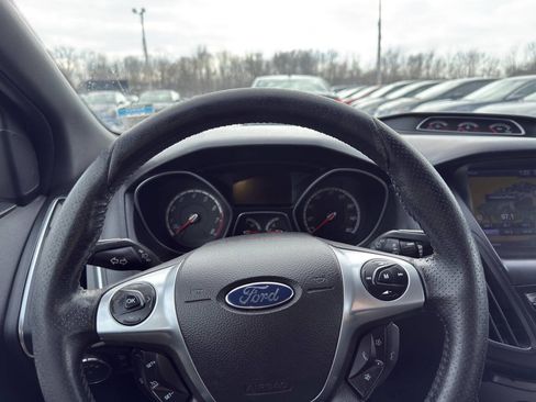 Used 2013 Ford Focus ST FWD image 12