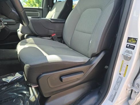 Used 2022 RAM 1500 Big Horn AWD/4WD image 5