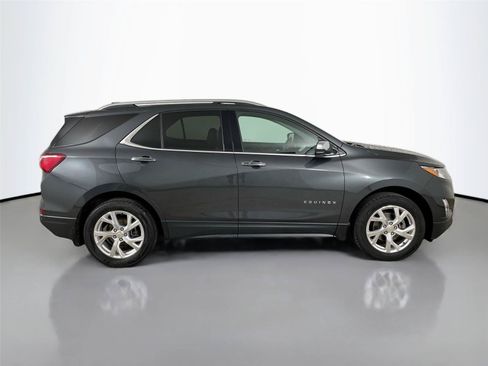Used 2020 Chevrolet Equinox Premier w/ LPO, Floor Liner Package AWD/4WD image 17