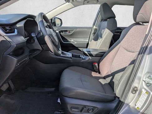Used 2024 Toyota RAV4 XLE w/ Convenience Package image 24