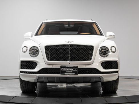 Used 2019 Bentley Bentayga image 39