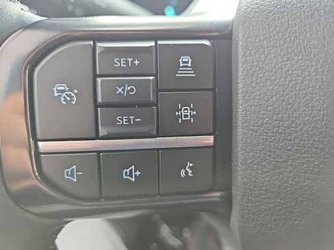 Used 2026 Ford F450 Platinum w/ FX4 Off-Road Package image 19