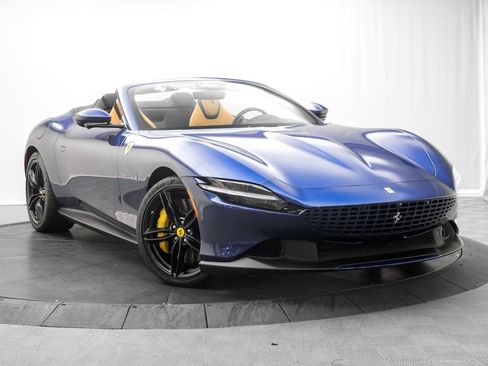 Used 2025 Ferrari Roma Spider RWD image 1