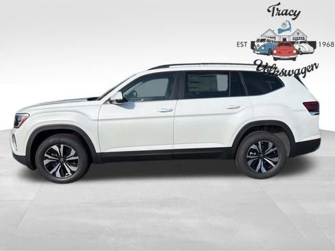 New 2026 Volkswagen Atlas SE image 4