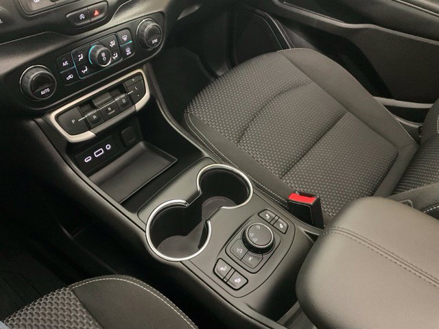 Used 2024 GMC Terrain SLE w/ Driver Convenience Package AWD/4WD image 14