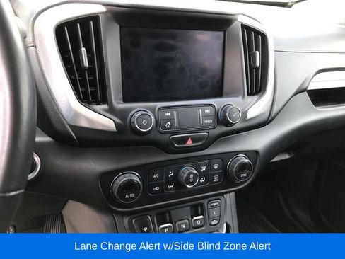 Used 2021 GMC Terrain SLT w/ LPO, Floor Liner Package AWD/4WD image 7