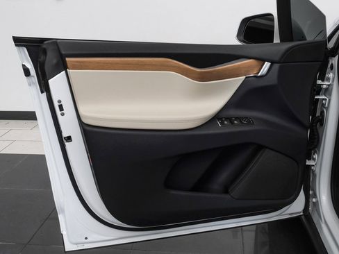Used 2020 Tesla Model X Long Range image 53