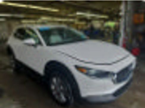 Used 2022 MAZDA CX-30 AWD 2.5 S w/ Premium Package image 2