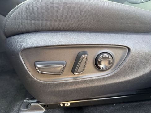 Used 2025 Toyota RAV4 XLE image 23