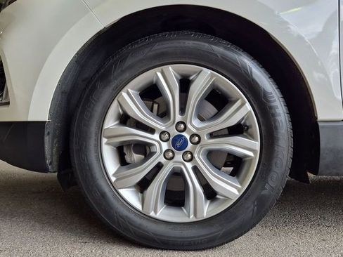 Used 2022 Ford Edge Titanium w/ Class II Trailer Tow Package AWD/4WD image 22