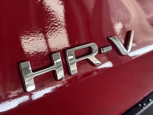 Used 2024 Honda HR-V Sport image 11