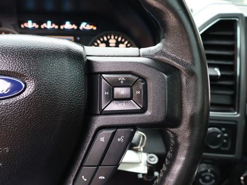 Used 2018 Ford F150 XLT w/ Equipment Group 302A Luxury AWD/4WD image 43