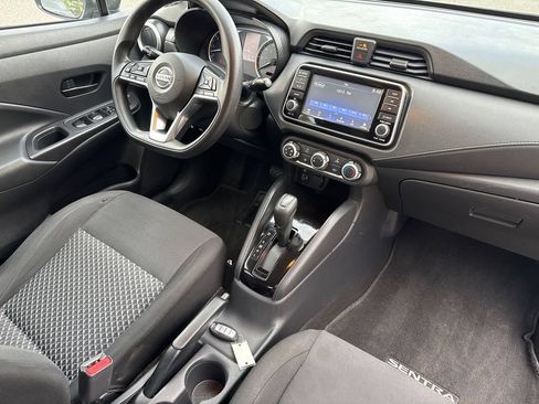 Used 2021 Nissan Versa S FWD image 17