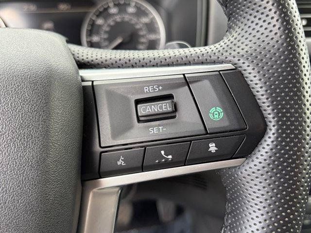 Used 2025 Mitsubishi Outlander SE FWD image 24