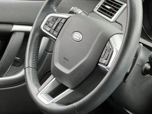 Used 2018 Land Rover Discovery Sport HSE image 23