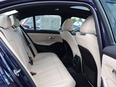 Used 2023 BMW 330i Sedan RWD image 28