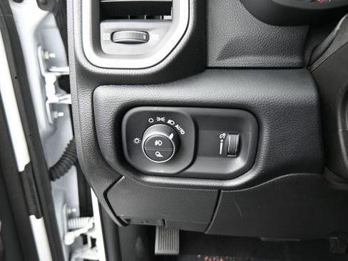 Used 2024 RAM 2500 Big Horn image 33