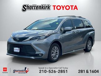 Certified 2026 Toyota Sienna XLE FWD video 1