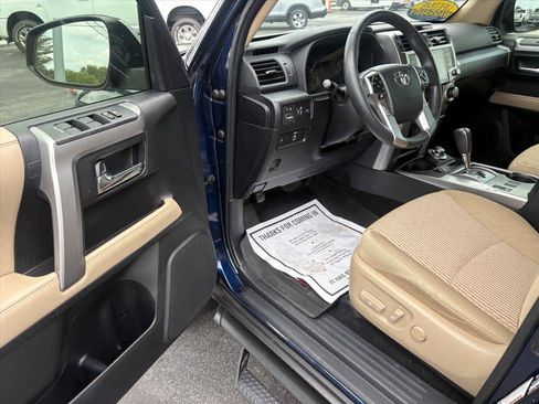 Used 2021 Toyota 4Runner SR5 AWD/4WD image 20