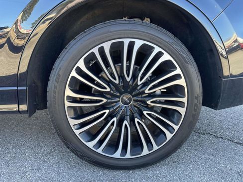Used 2023 Lincoln Aviator Black Label w/ Dynamic Handling Package image 6