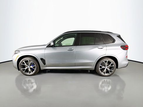 New 2026 BMW X5 xDrive40i w/ M Sport Package image 4