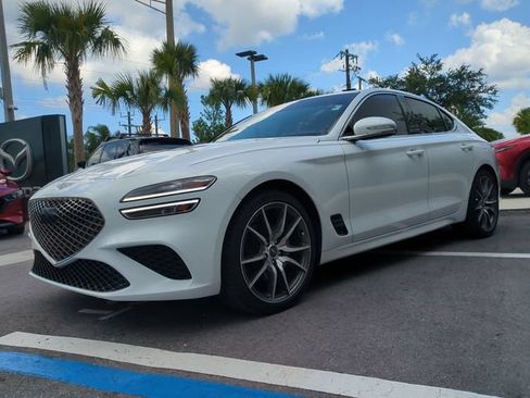Used 2023 Genesis G70 2.0T RWD image 9