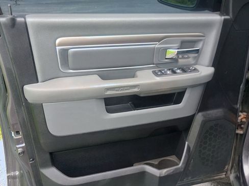 Used 2014 RAM 1500 Classic SLT image 11