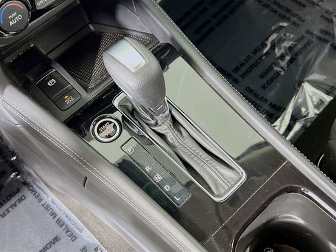 Used 2022 Nissan Kicks SV image 16