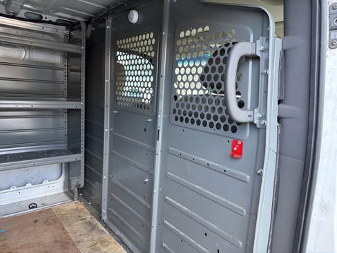 Used 2019 Nissan NV 3500 S image 11