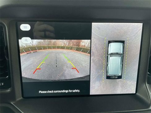 Used 2025 Ford Bronco Badlands image 21