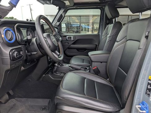 Used 2024 Jeep Gladiator Sport AWD/4WD image 26