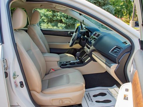 Used 2017 Subaru Outback 2.5i Limited w/ Popular Package #5 AWD/4WD image 15