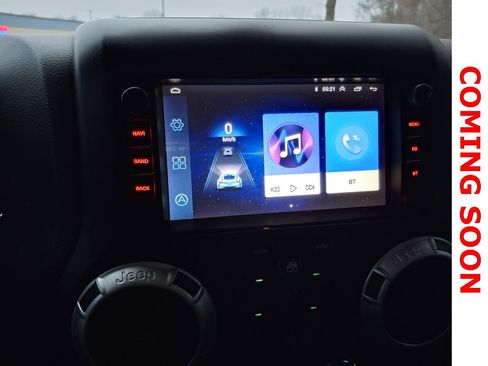 Used 2015 Jeep Wrangler Unlimited Rubicon image 9