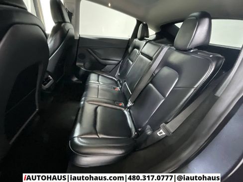 Used 2025 Tesla Model Y Long Range RWD image 19
