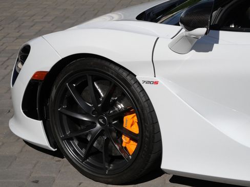 Used 2023 McLaren 720S Performance image 30