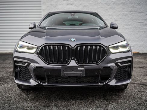 Used 2022 BMW X6 xDrive40i w/ M Sport Package image 4