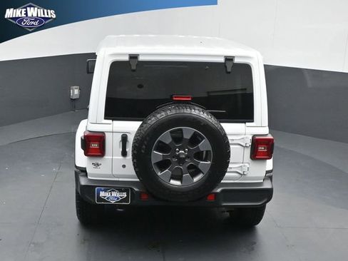 Used 2018 Jeep Wrangler Unlimited Sahara image 14
